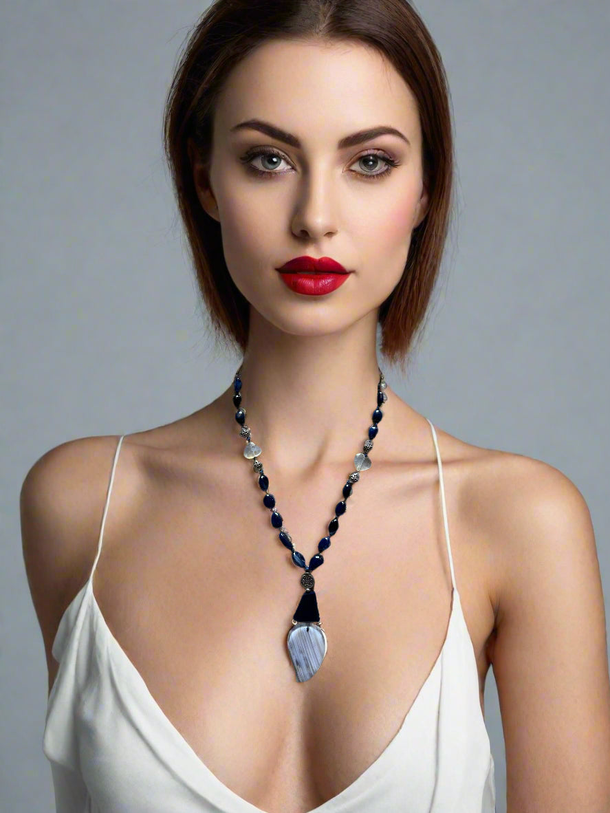 Blue Onyx Beaded Necklace – Unisex Jewelry for Clarity & Confidence