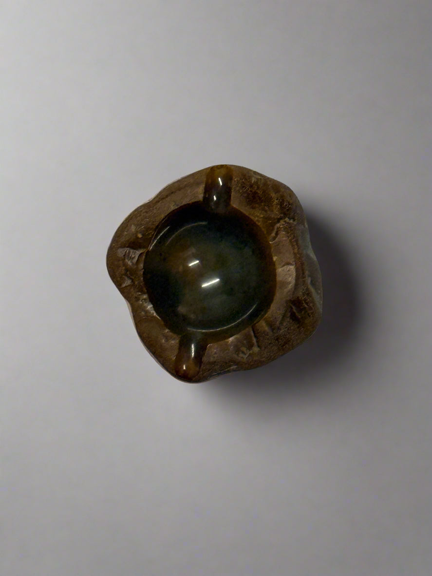 Decorative Agate Ashtray (assorted) – Unique Crystal Smoking Accessory