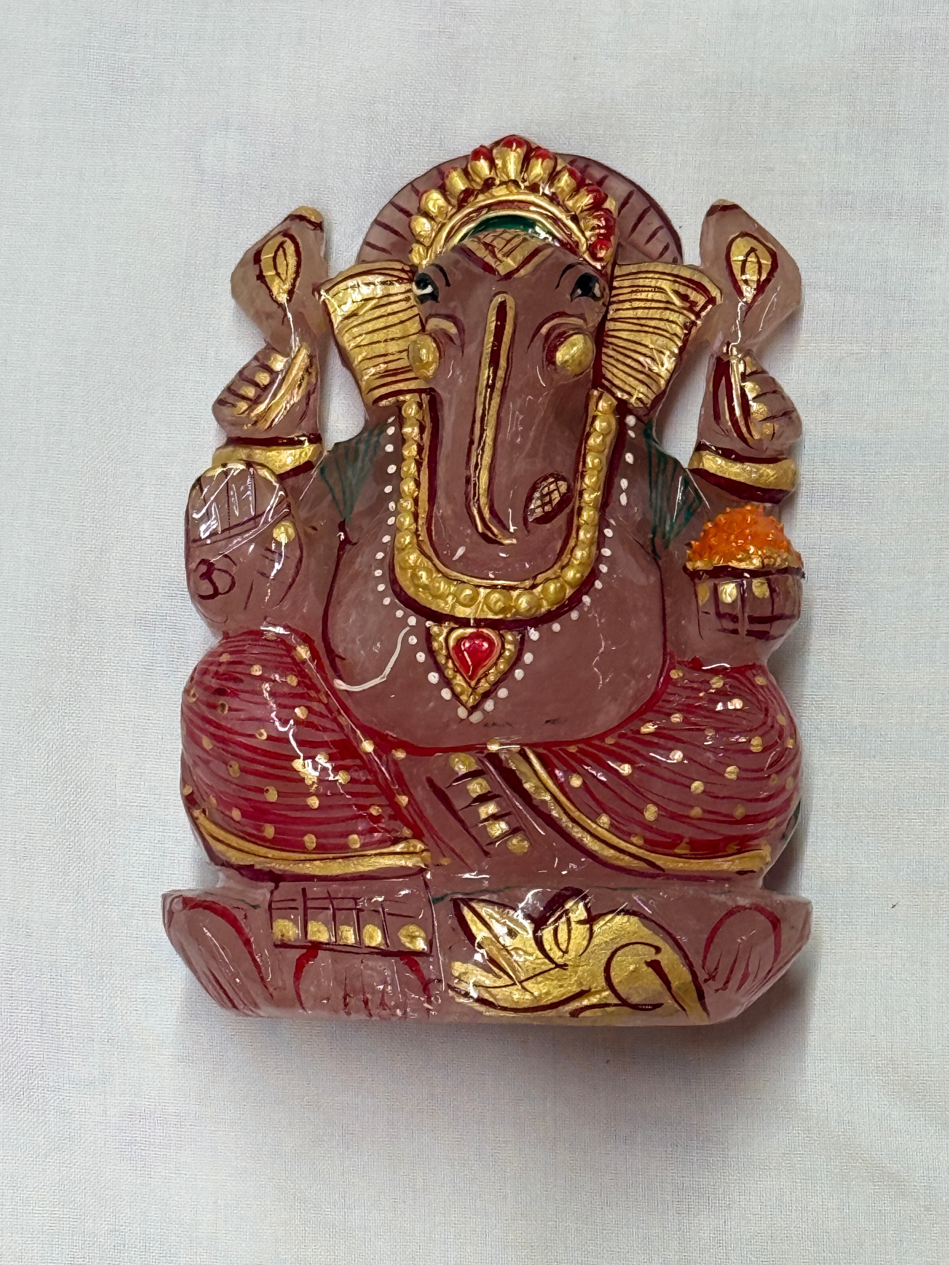Agate Stone Lord Ganesha Idol – Handcrafted & Colorful Divine Art (Rose Quartz)